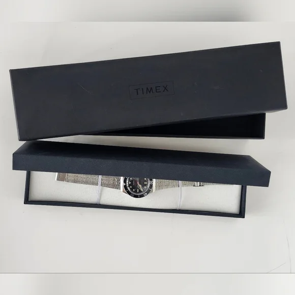 Timex M79 Automatic Watch - Picture 6 of 6